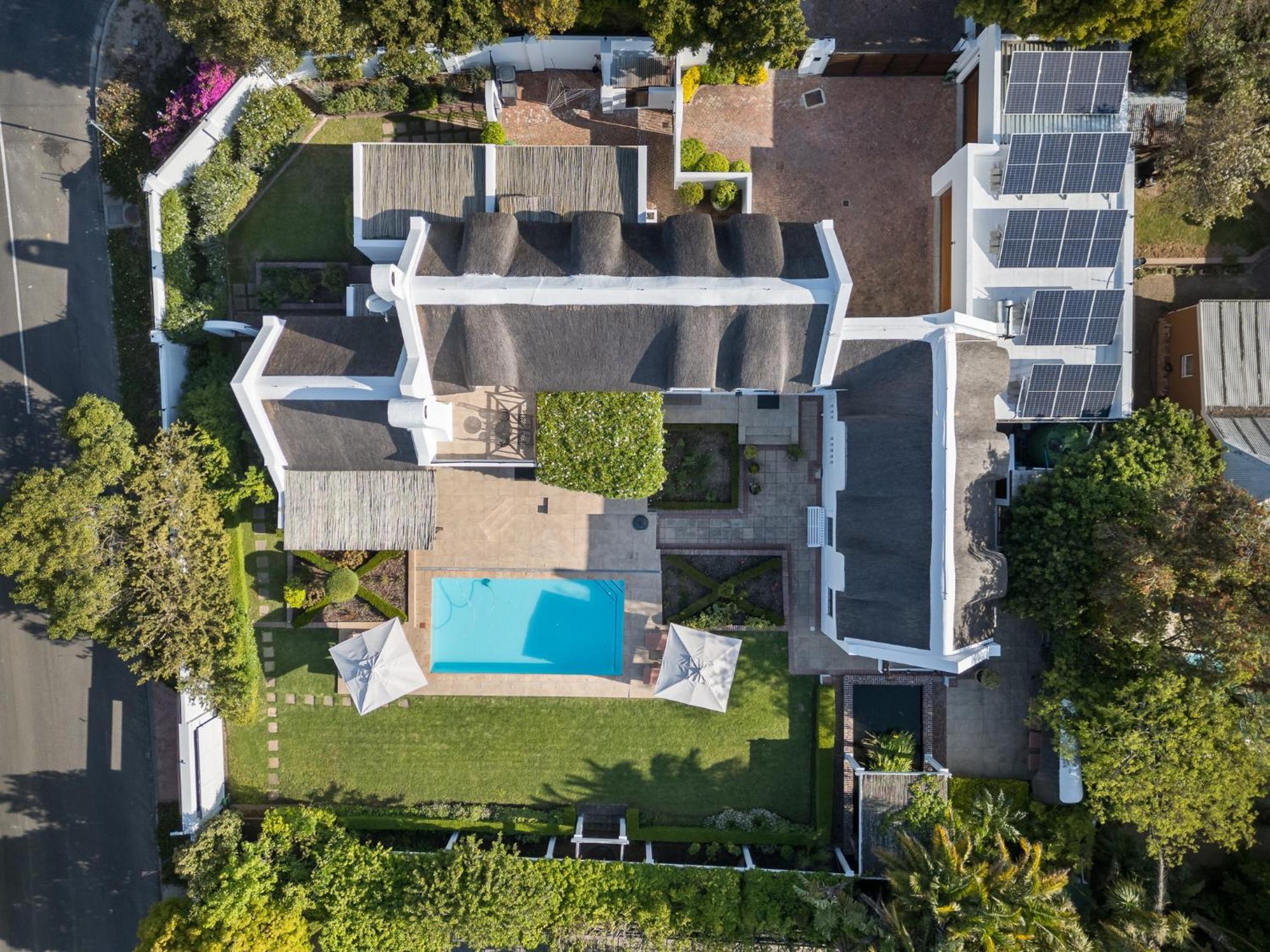Die Rietdak - Reetdachhaus Mit Vier Schlafzimmern Cape Town Exterior photo