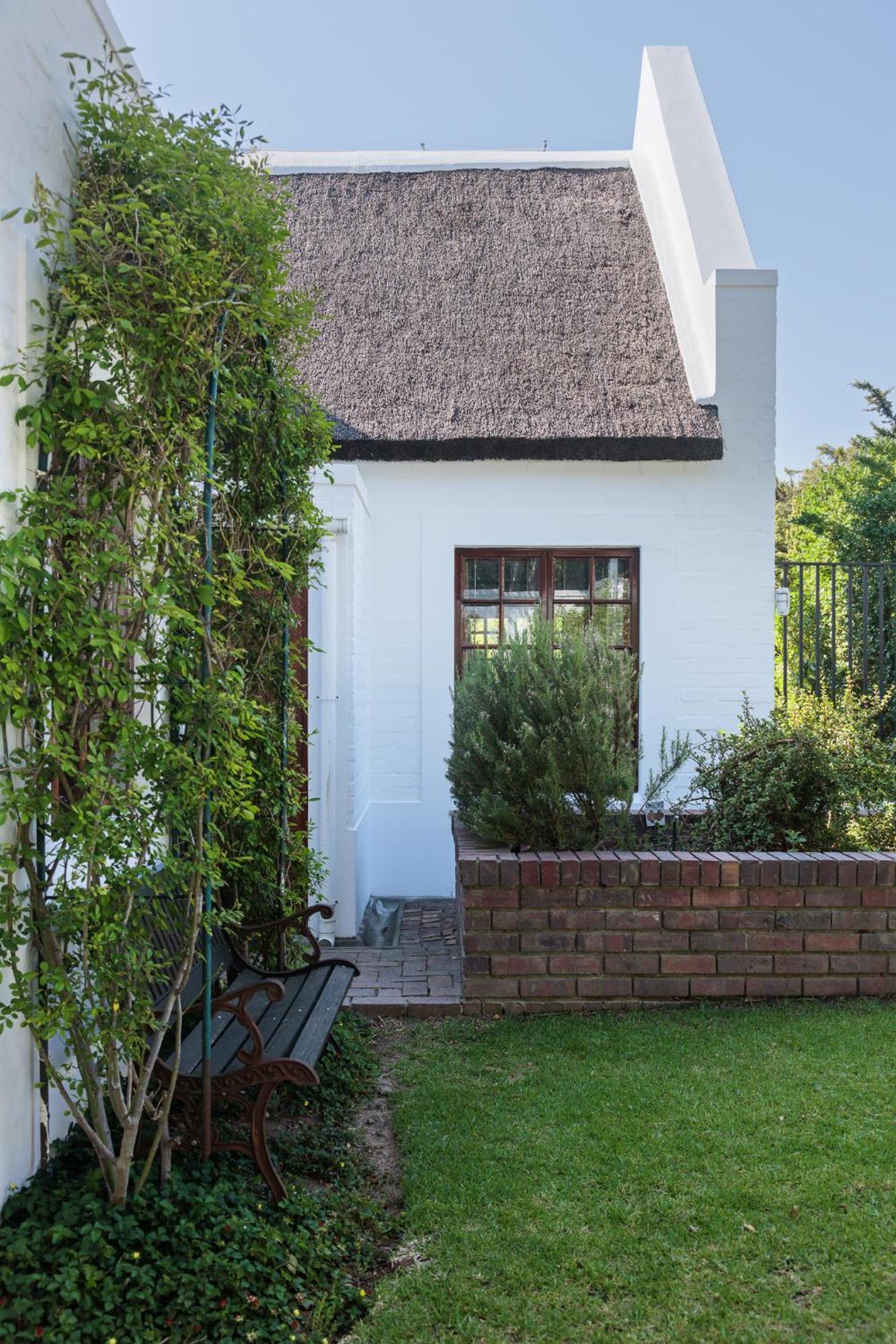 Die Rietdak - Reetdachhaus Mit Vier Schlafzimmern Cape Town Exterior photo