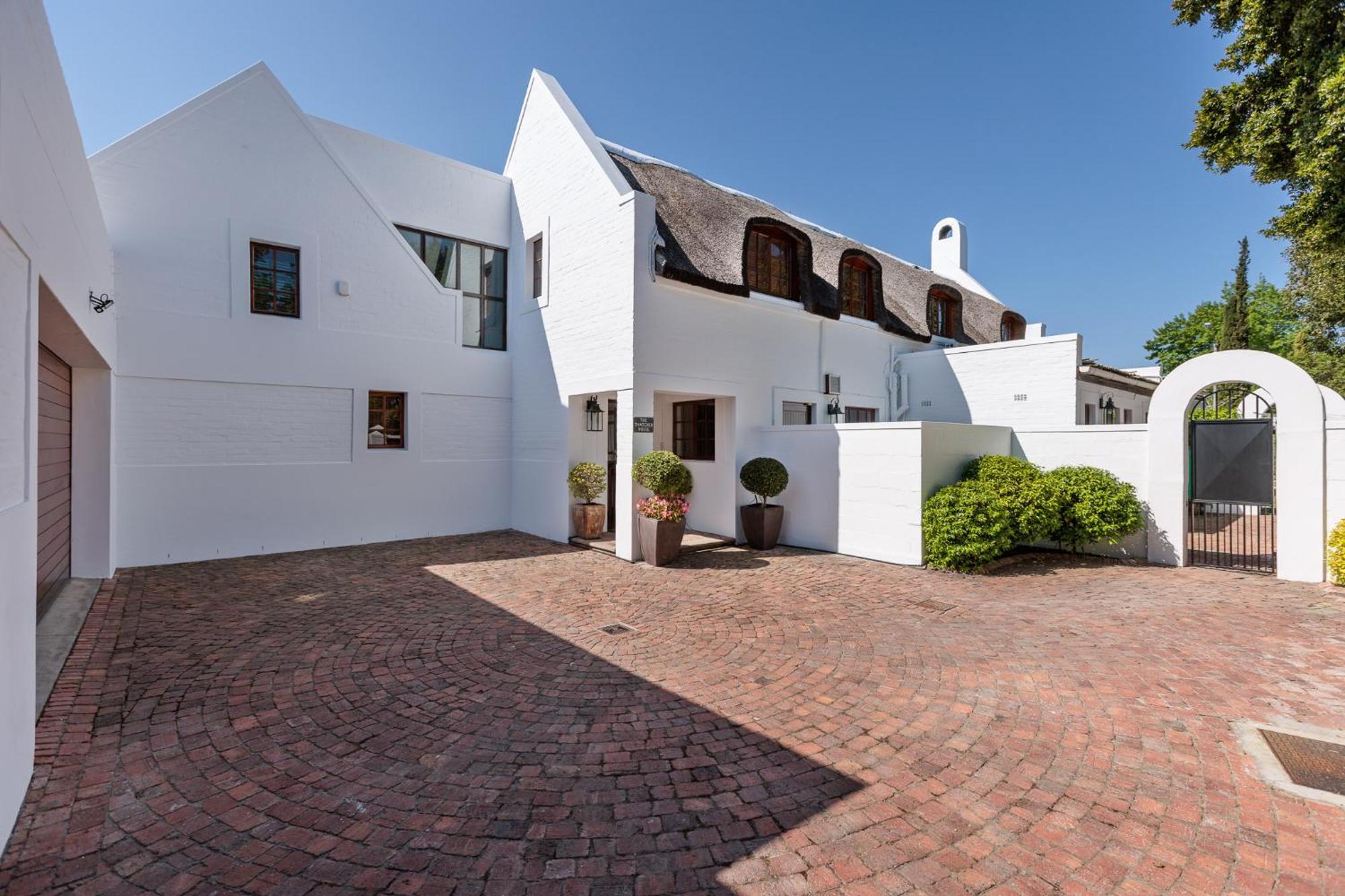 Die Rietdak - Reetdachhaus Mit Vier Schlafzimmern Cape Town Exterior photo