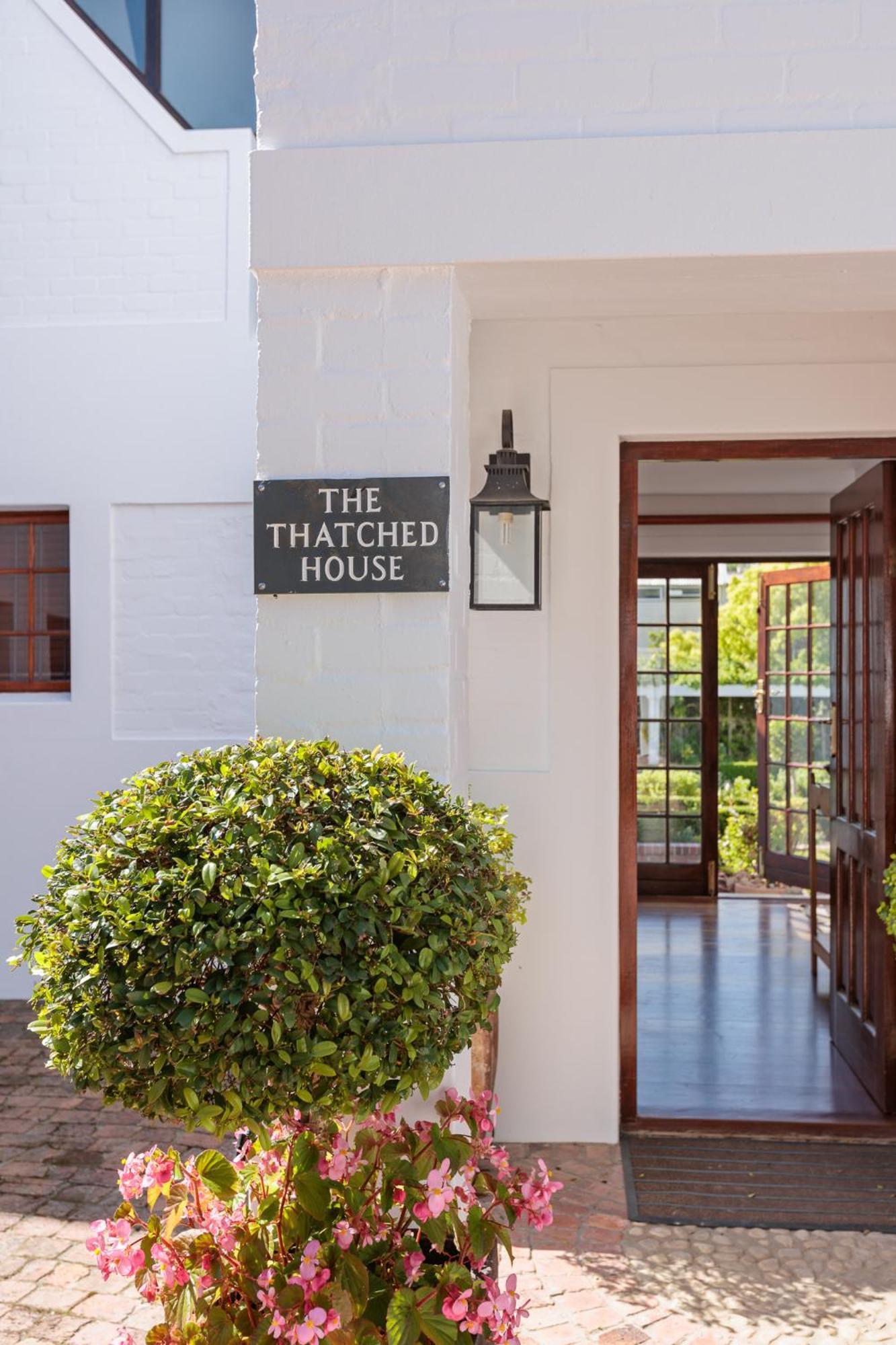 Die Rietdak - Reetdachhaus Mit Vier Schlafzimmern Cape Town Exterior photo